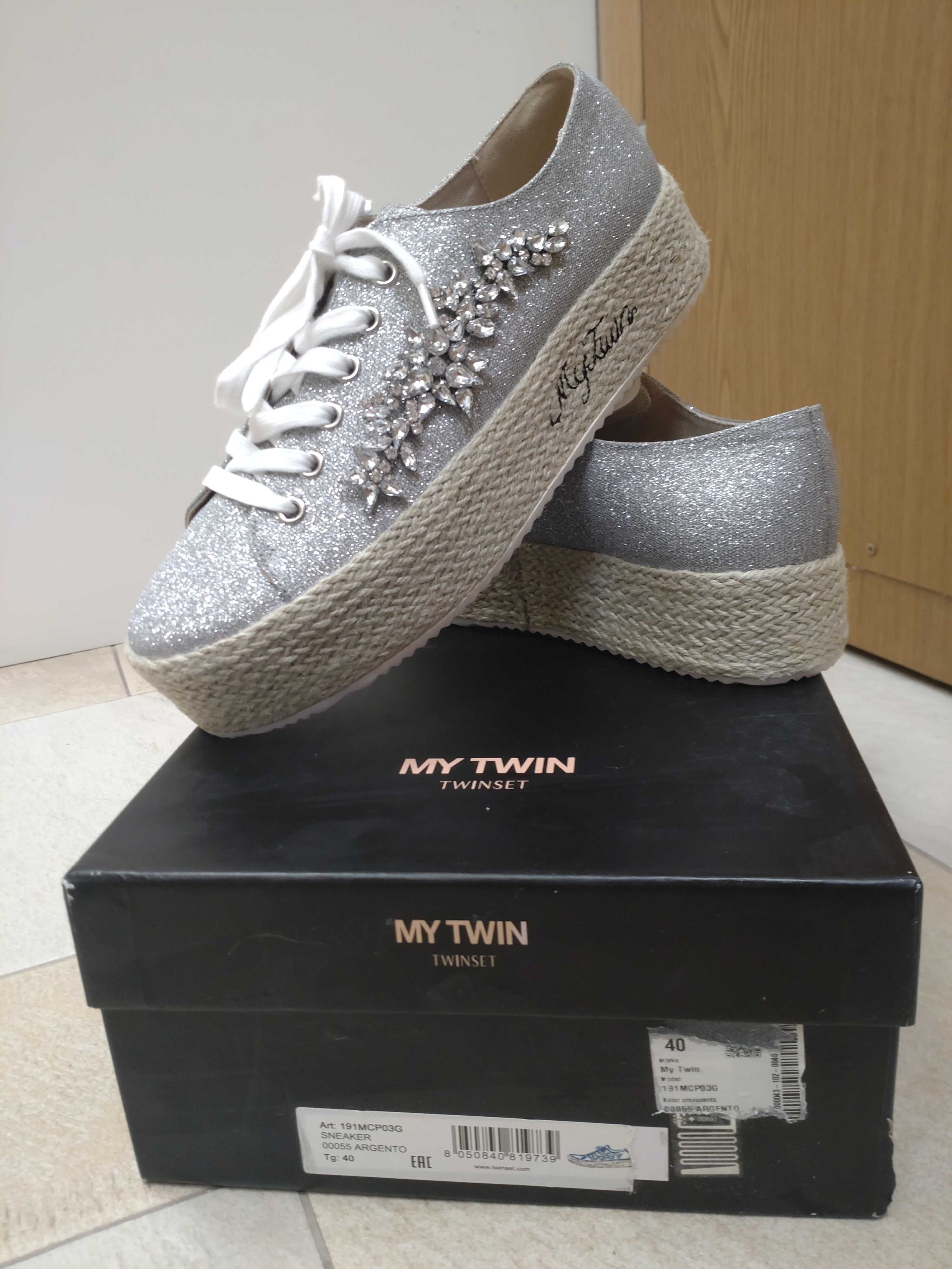 Brokatowe srebrne Trampki TWINSET w rozmiarze 40.