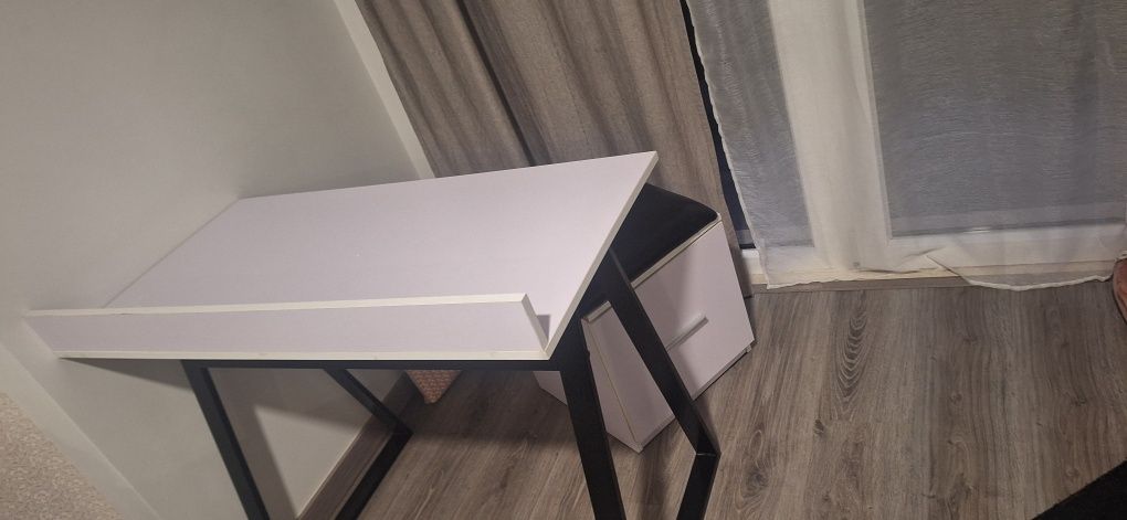 Mesa extensível + secretária e banco
