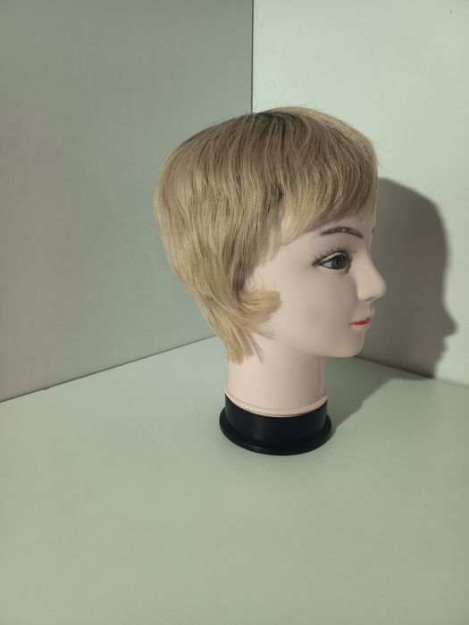 Peruka damska krótka