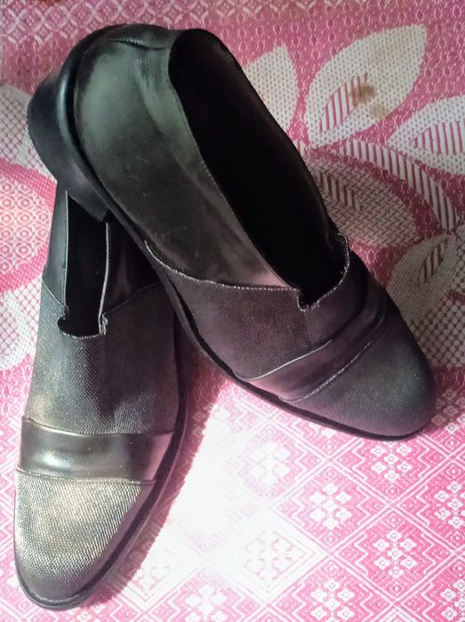 Шкіряні італійські туфлі / мешти