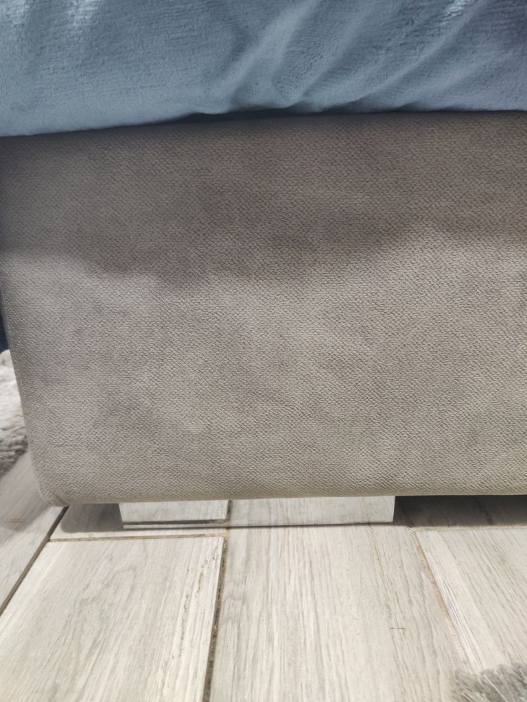 Cama de casal cinza