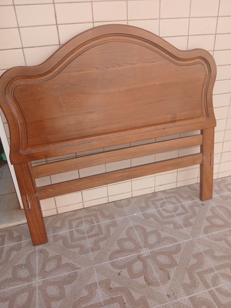 Cama de casal com colchão  e estrado