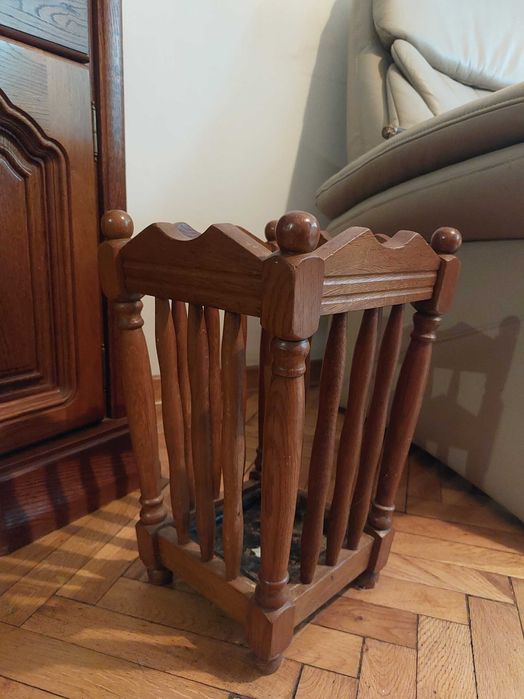 Stojak na parasole drewniany