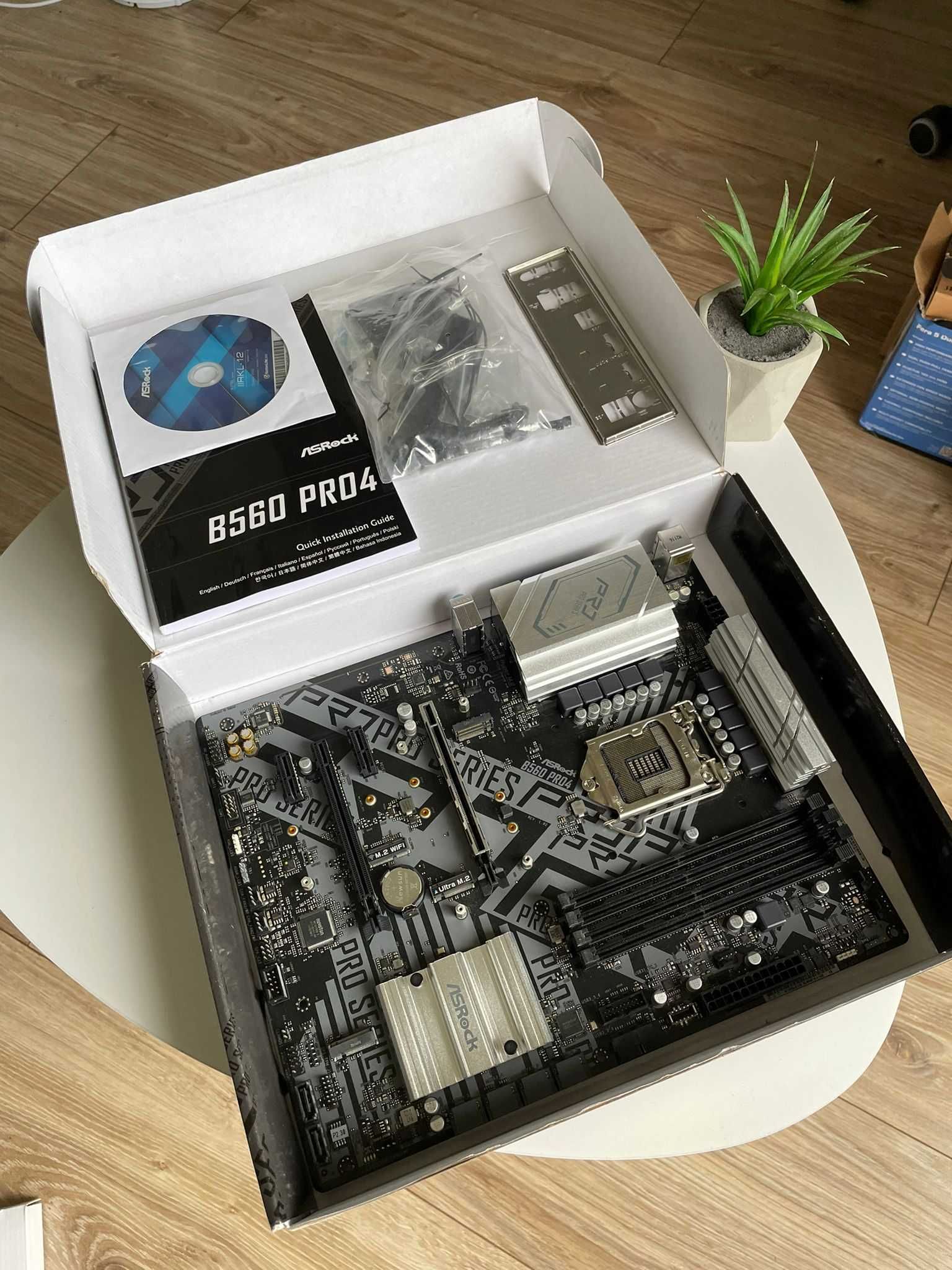 Płyta główna do komputera ATX ASRock B560 Pro4 Intel DDR4 Stan BDB