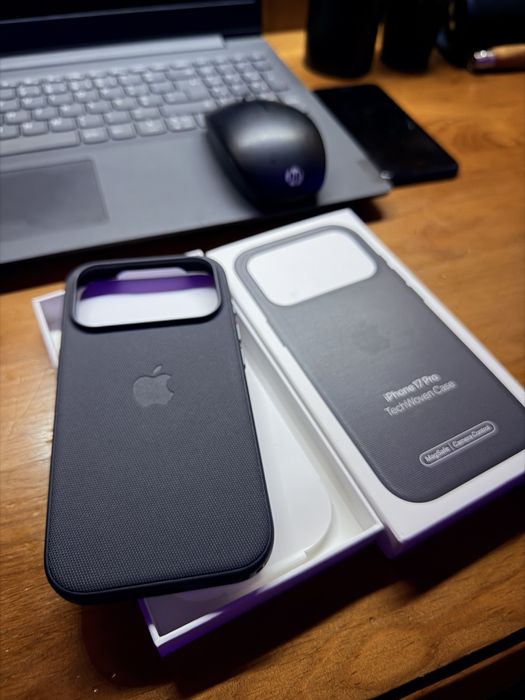 Techwoven for iPhone 17 Pro
