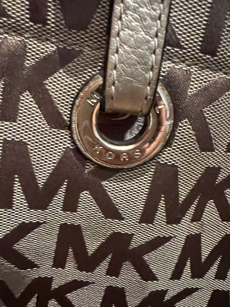 Mala Michael Kors