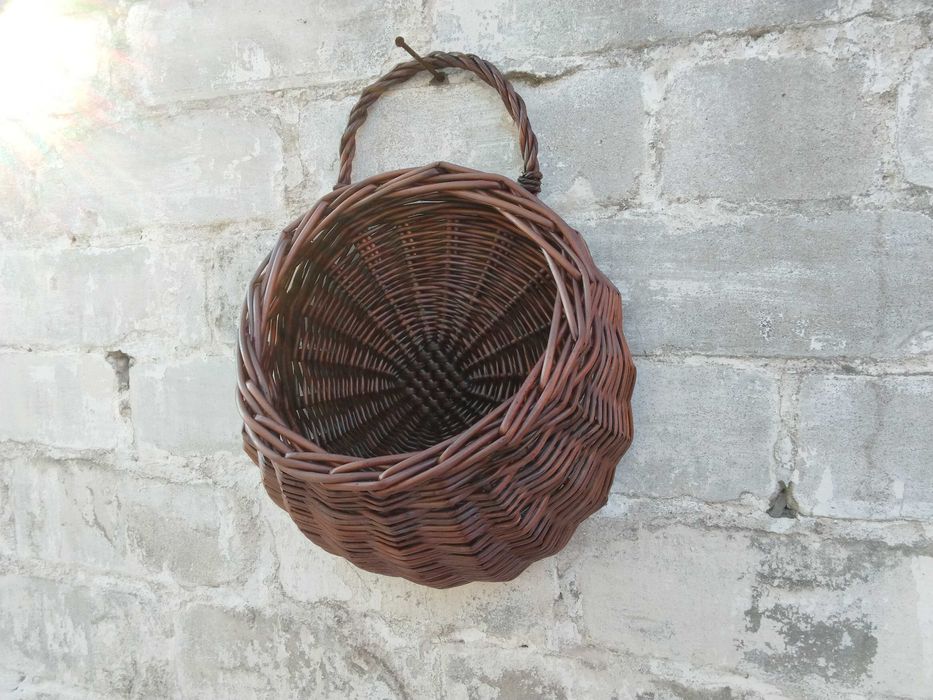 Кошик плетений з лози