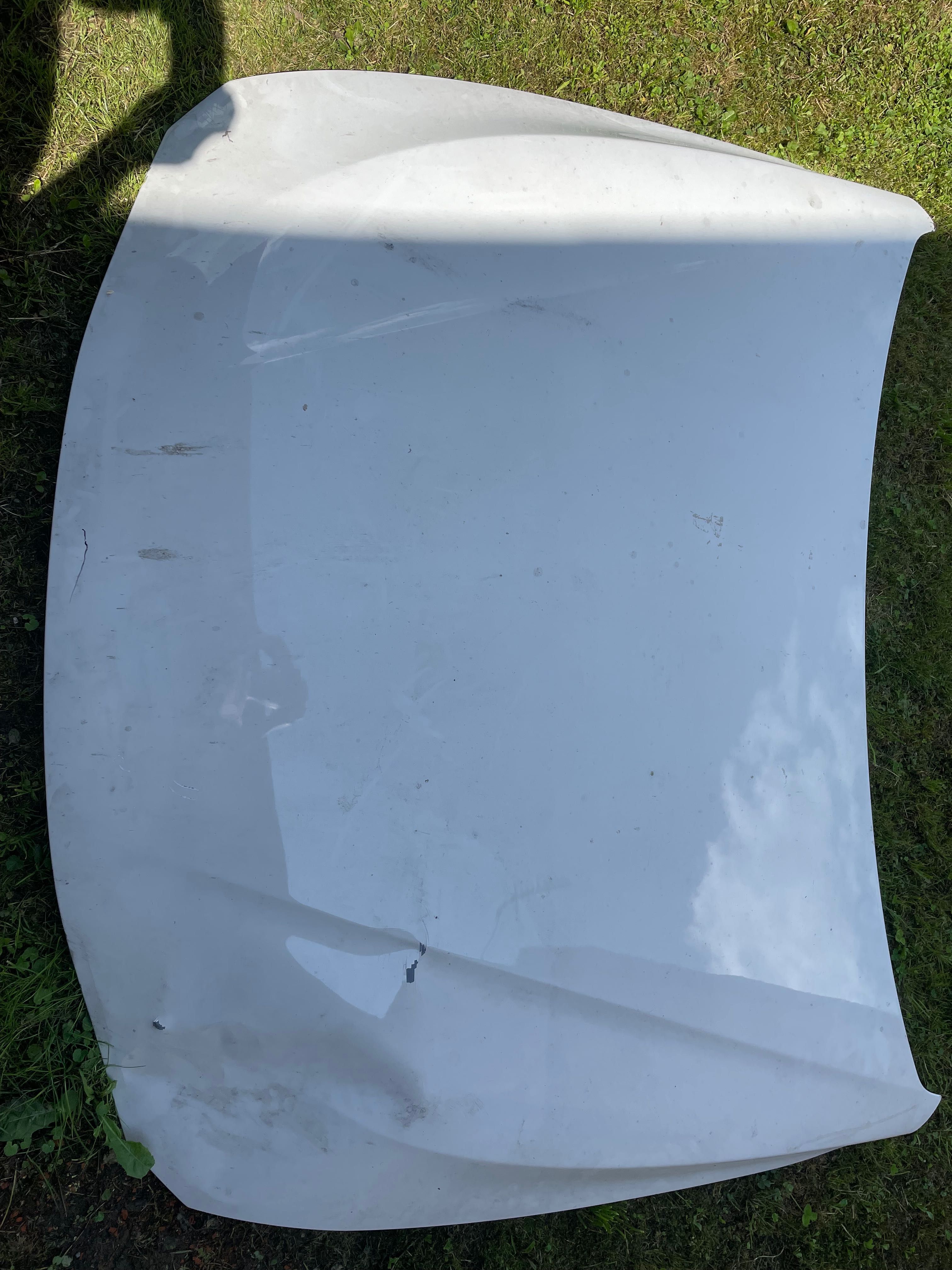 Maska BMW f36 A300 lekko uszkodzona