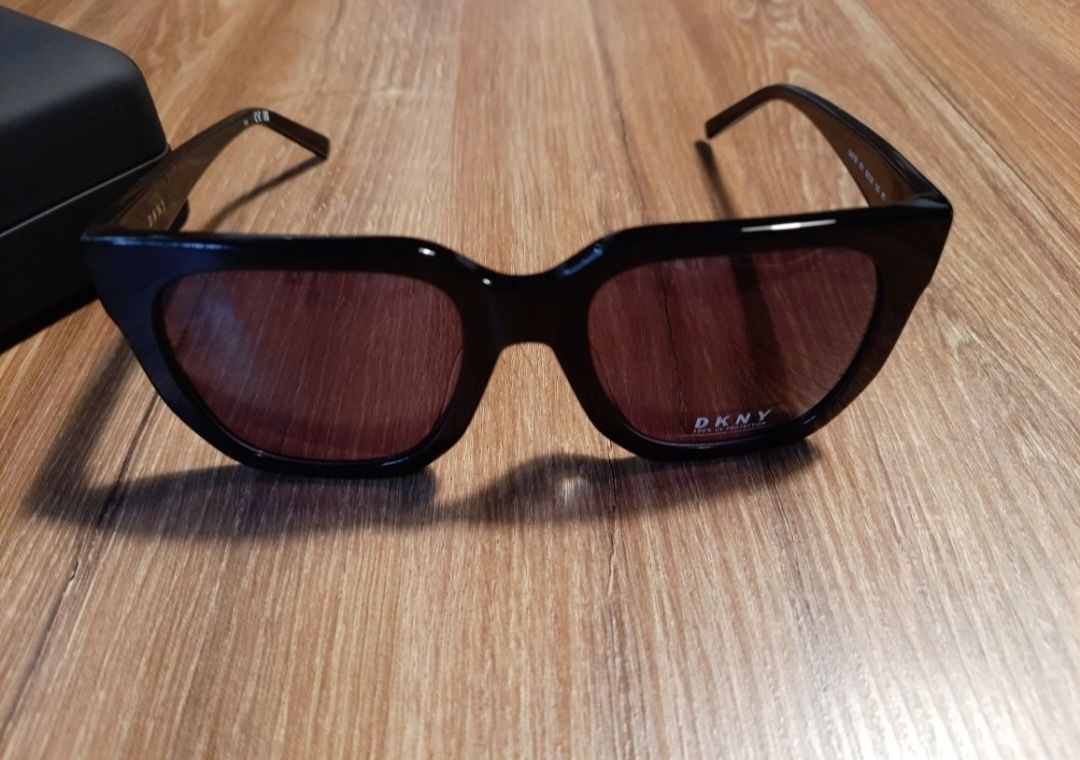 Okulary Przeciwsłoneczne Damskie DKNY DK513S