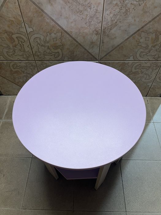 Stolik mały fioletowy