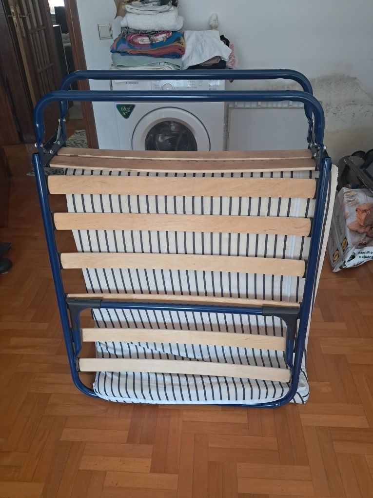 Cama de solteiro