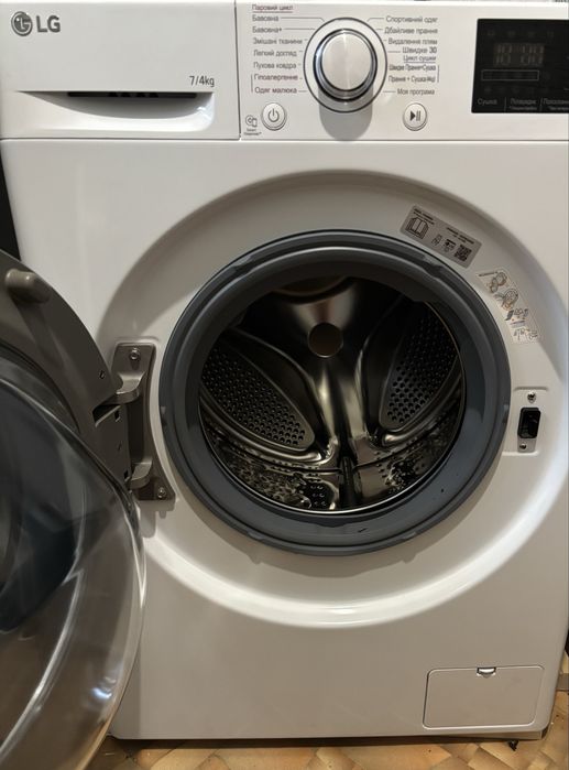 Прально-сушильна машина LG F2J6HG0W