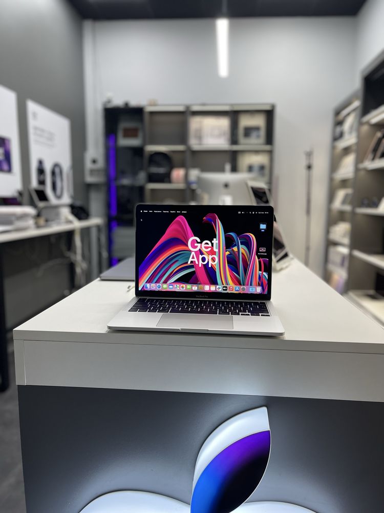 Ноутбук MacBook Pro 13” 2020 i5 8 ОЗУ 256GB SSD стан  9.5/10 #70766