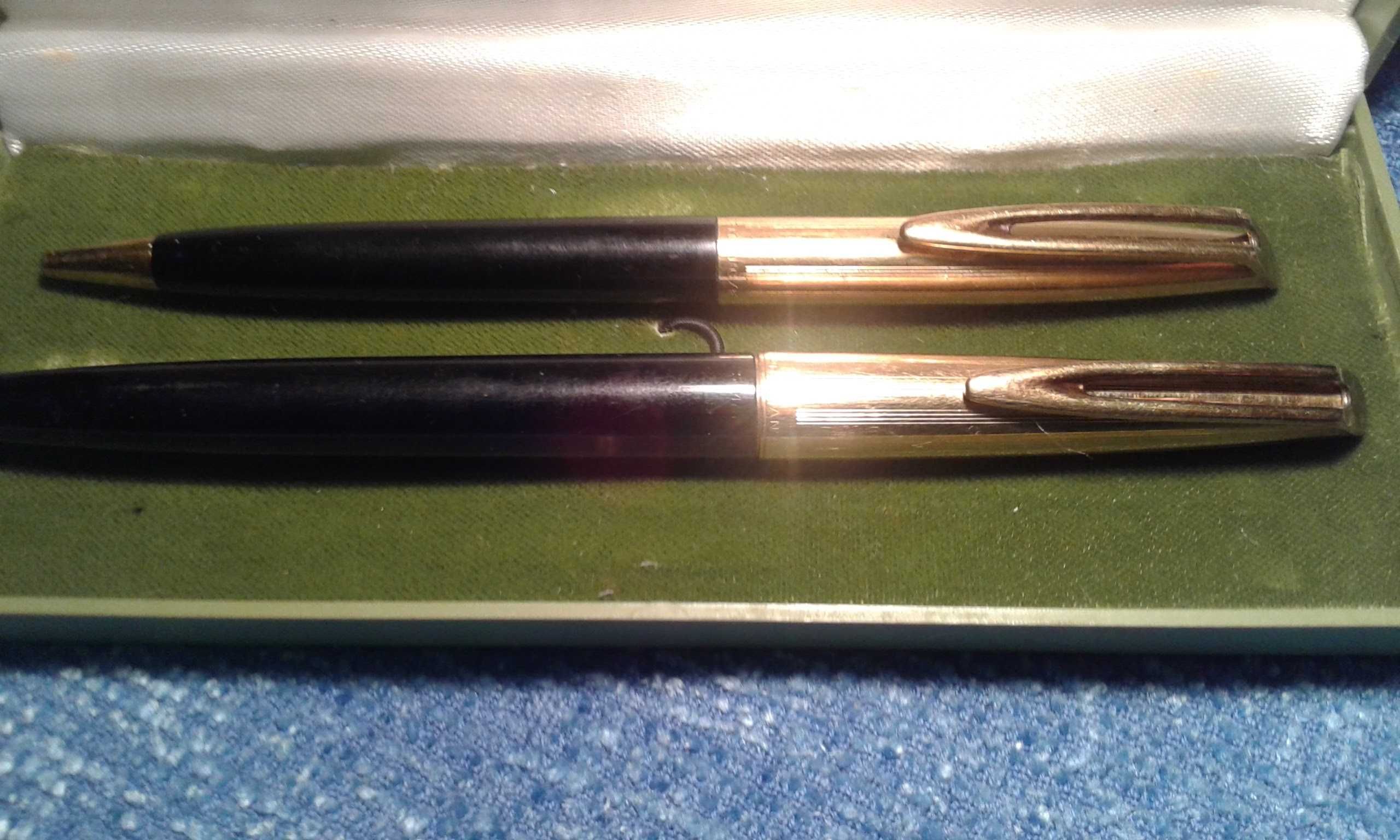 Conjunto de caneta e esferográfica Waterman, Modelo C/F