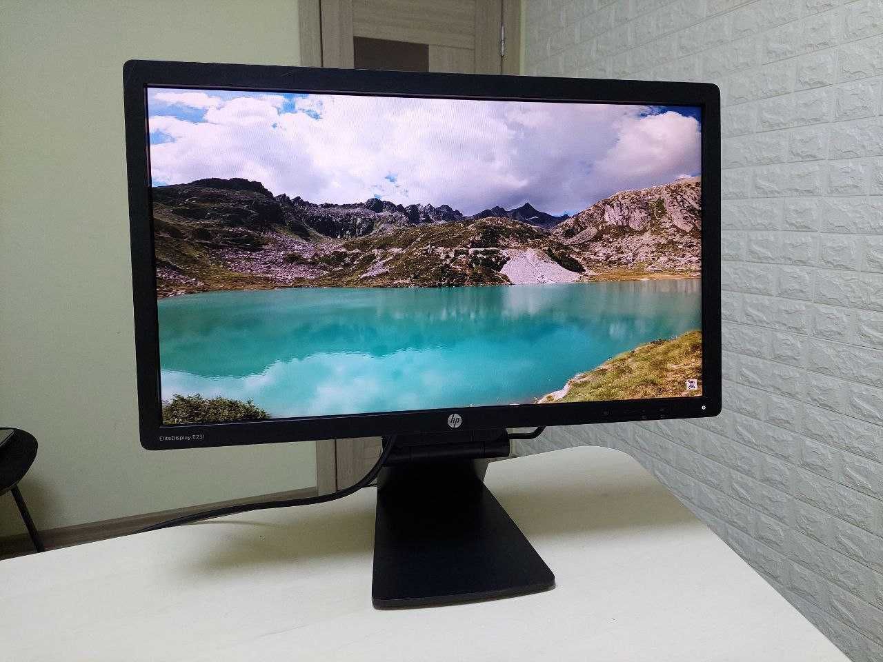 Монітор HP EliteDisplay E231 23" TN+film 1920x1080 VGA, DP, DVI