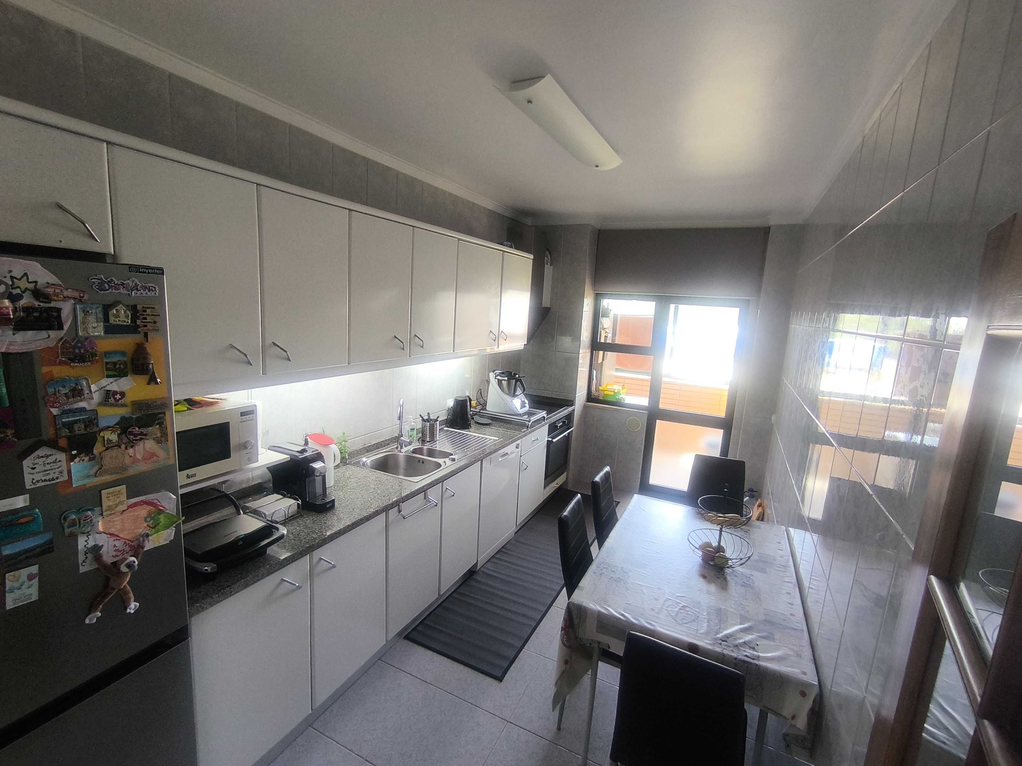 Apartamento T3+1 com garagem fechada em Esmoriz
