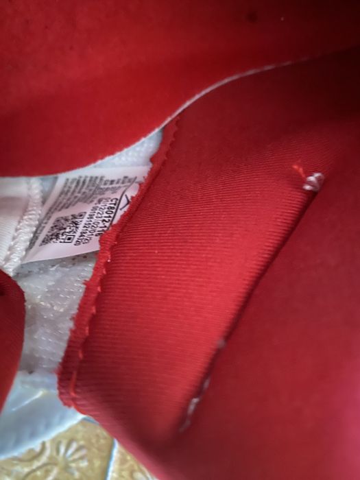 Jordan 11 vermelha ,tamanho 42,5