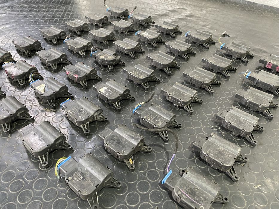 моторчик заслонок печки golf 5 touran passat b6 моторчик заслонки