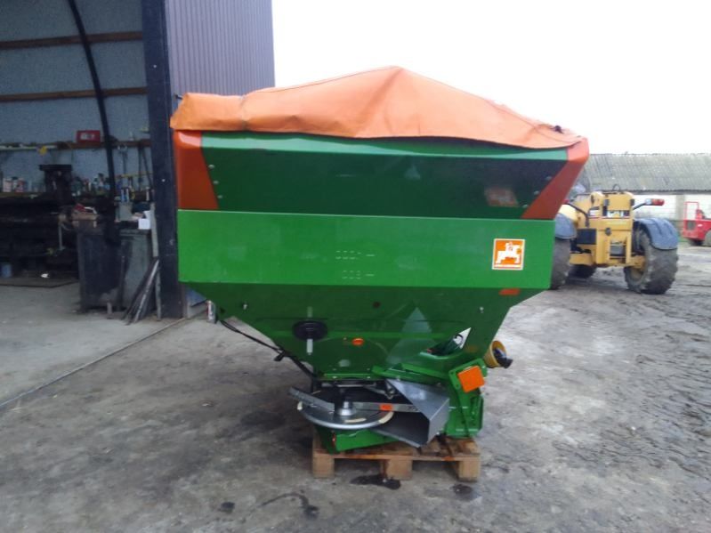 Rozsiewacz nawozów Amazone