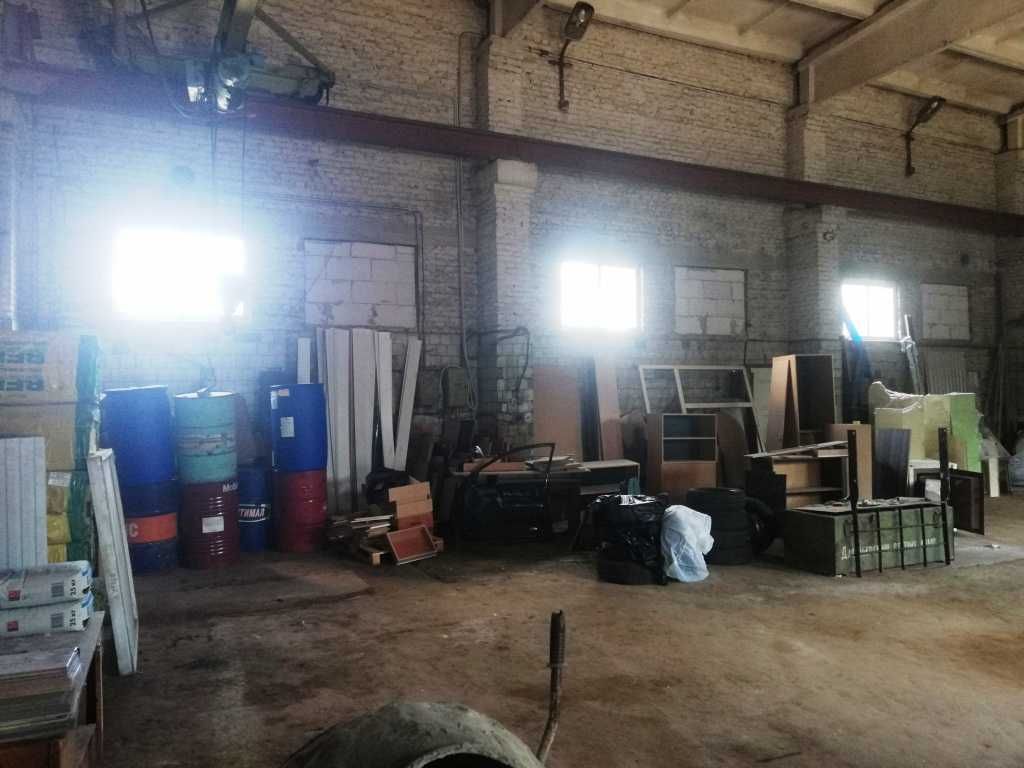Здам складські приміщення з 2 кран-балками у місті Вінниця.