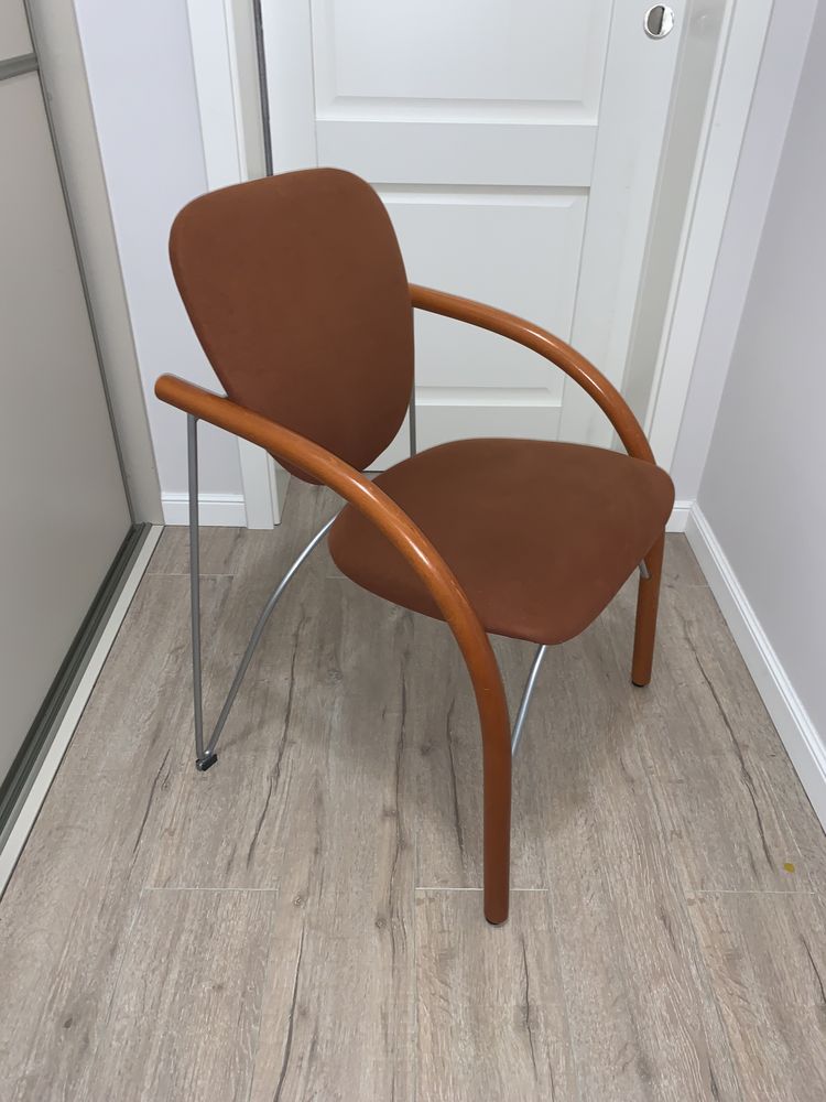 Krzesła konferencyjne biuro Bejot BJ krzesło drewniane aluminiowe