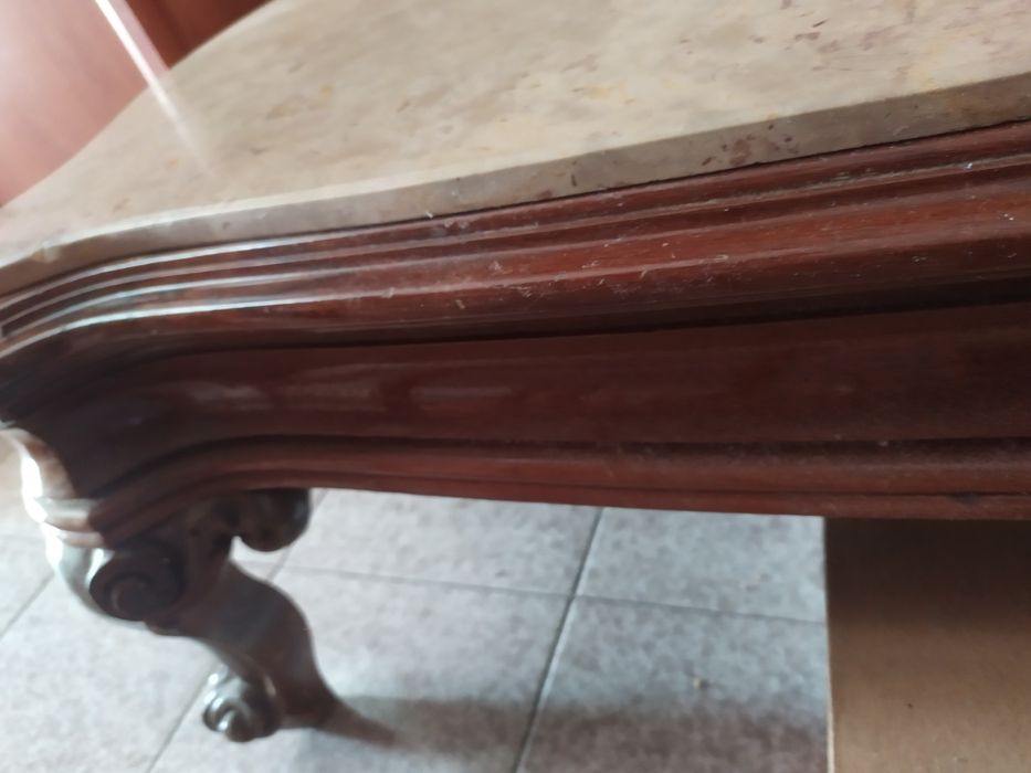 Mesa centro com tampo de pedra mármore vintage