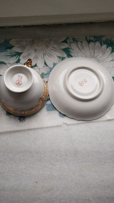 Антикварный фарфорный сервиз