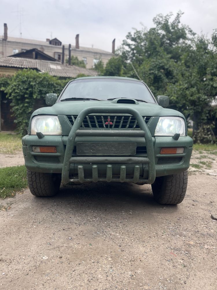 Mitsubishi L200 2.5TDi 4x4 мкпп