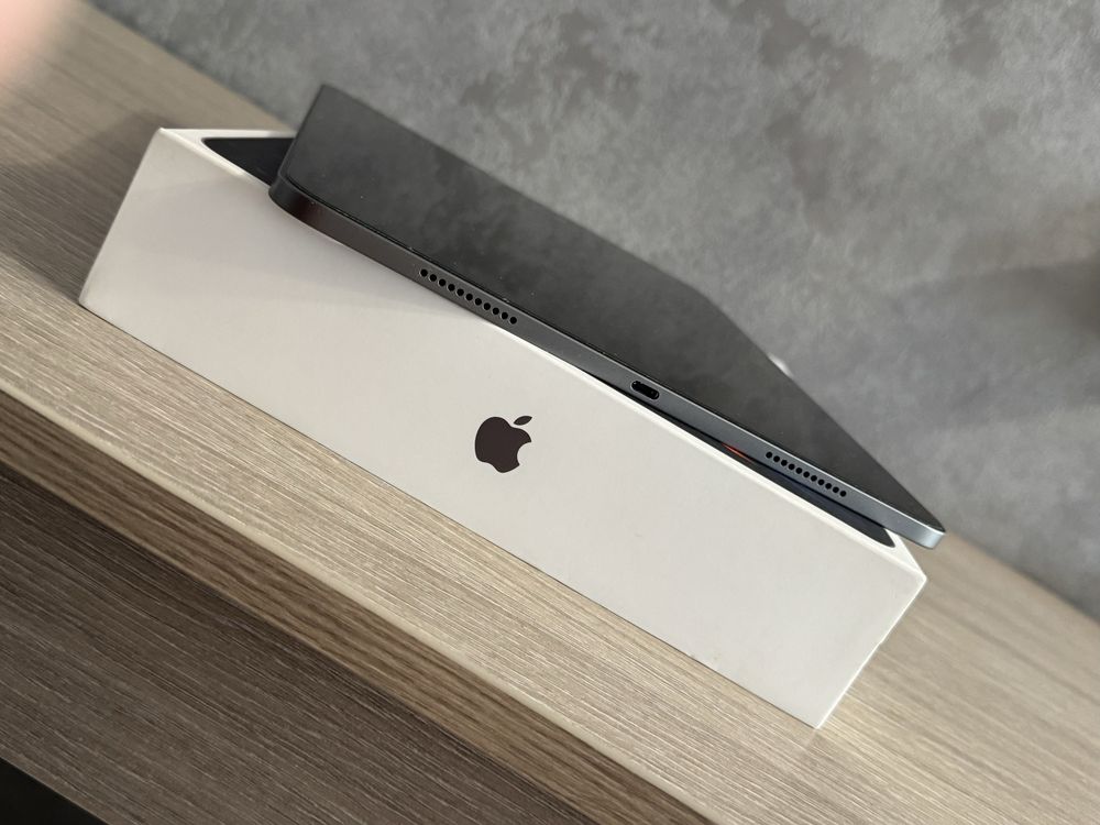 iPad Pro 12.9-inch (5th Generation) Wi-Fi