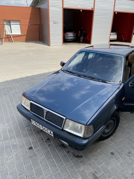 Авто Lancia Tema