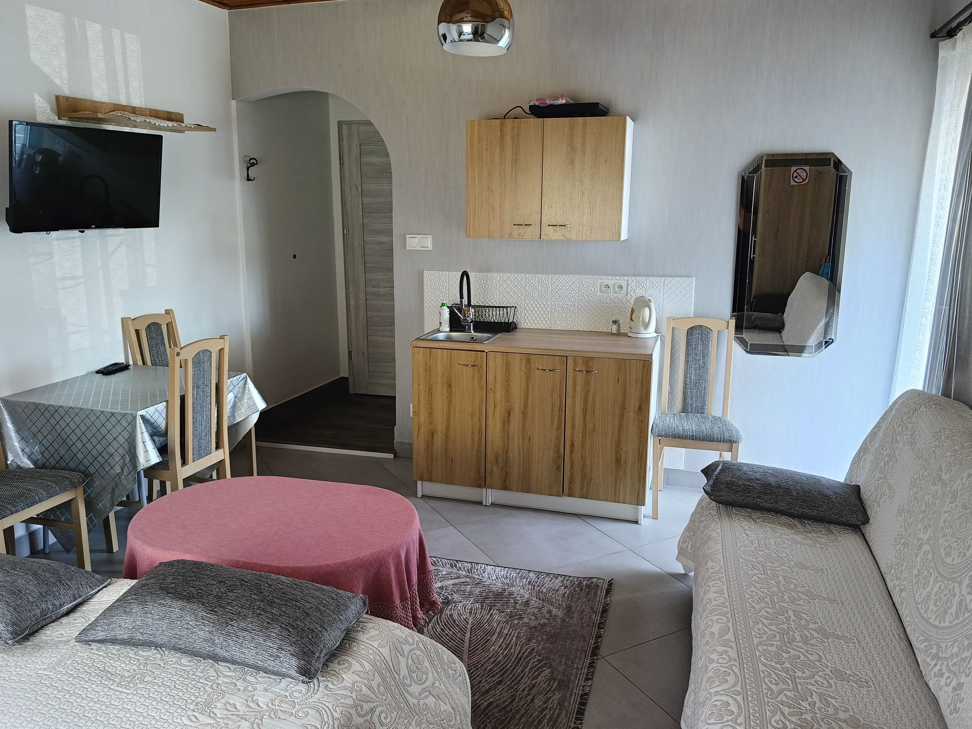 Pokoje z aneksami lub  apartament do wynajęcia  nocleg nad  morzem