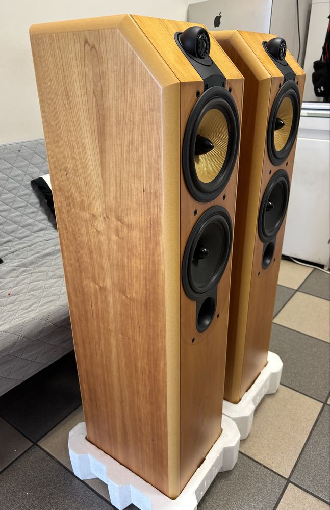 Bowers Wilkins CDM 7SE kolumny podlogowe