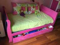 Cama de menina estilo Luís XV