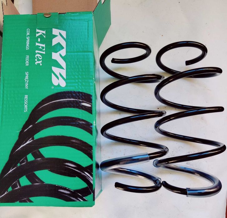 Hyundai Elantra (MD-UD) Передние пружины Hyundai Elantra 2011-15