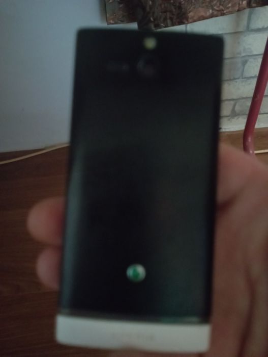 Sony Xperia st25i zadki model