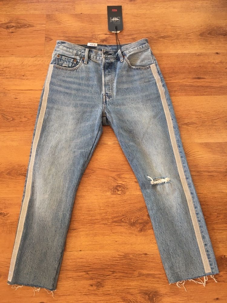 Levis spodnie nowe ozdobny lampas