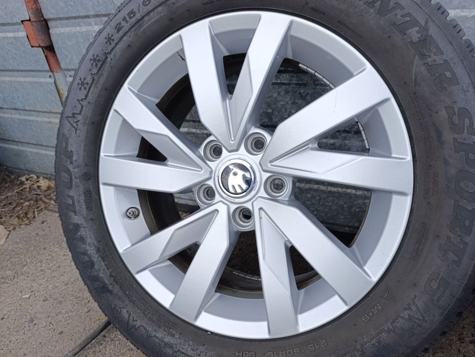 Skoda Superb 3 felgi aluminiowe 16 cali z Niemiec bardzo ładne 5 x 112