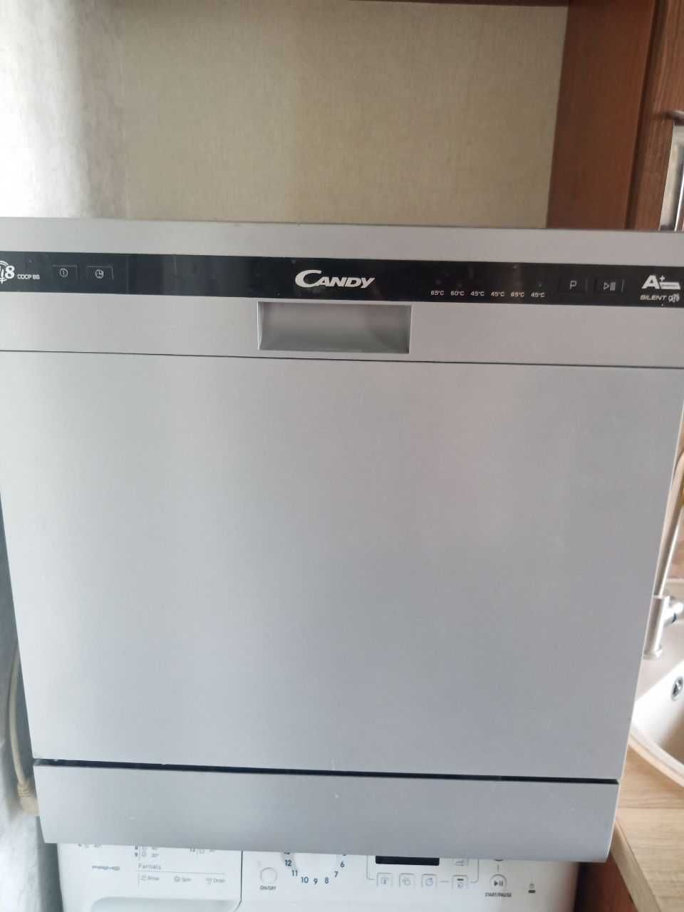 Посудомийна машина Candy CDCP 8