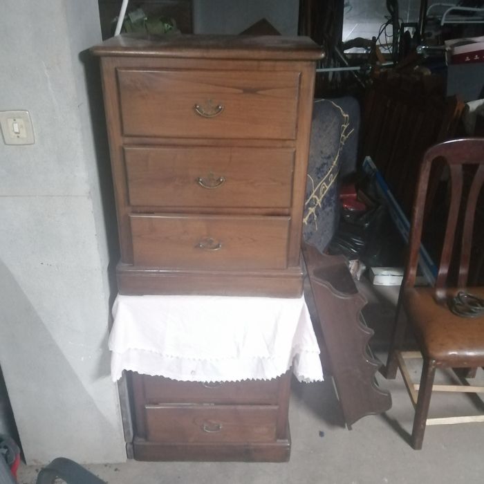 Mesinha de cabeceira nova