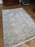 Sprzedam nowy dywan w odcieniu beżu  160x230
