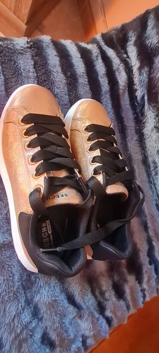 Sapatilhas marca SKECHERS