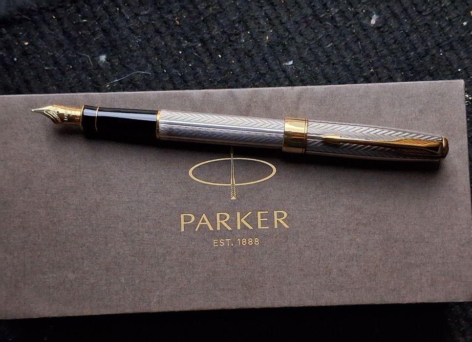 Caneta Parker Sonnet Fougere em prata