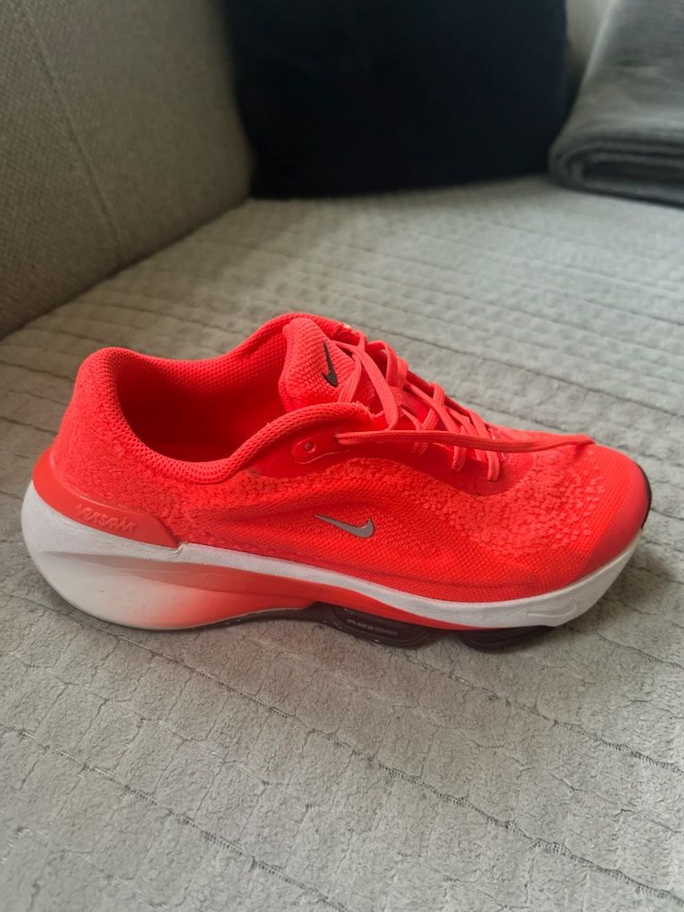 Buty Nike damskie 37.5