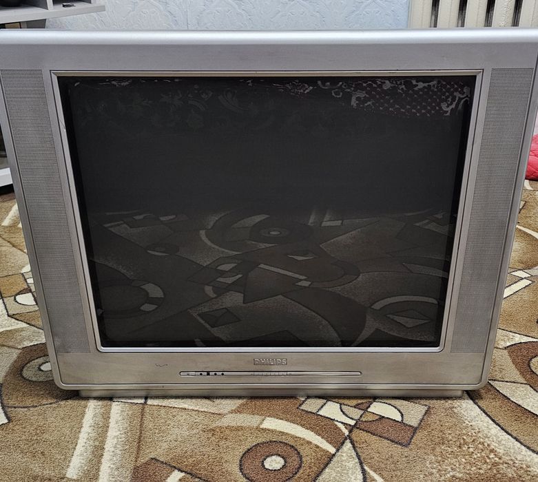 Продам телевізор Philips  72 діагональ   все працює