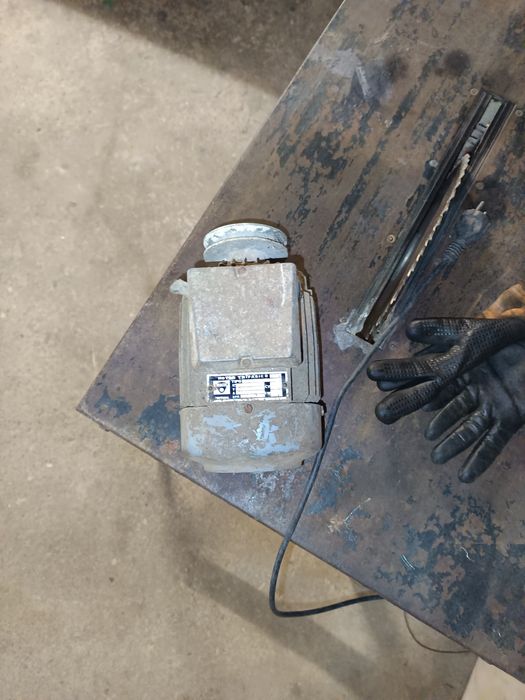 Motor trifásico de 0,5cv 380V com redutor