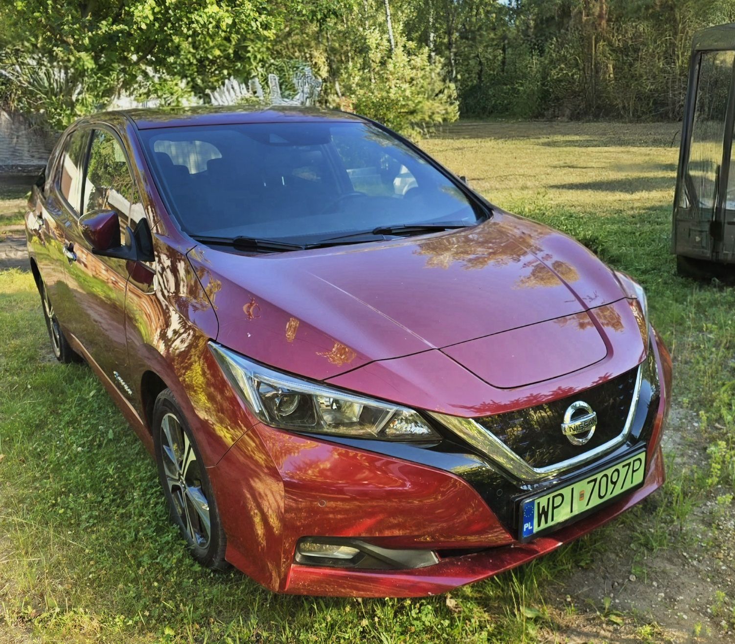 Nissan Leaf2 40kwh, Bliss, bordowy, 360st kamery, pompa, zarejestrowan