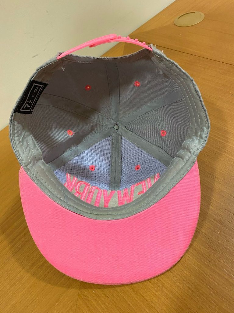 CAP feminino, tamanho 58cm, ajustável