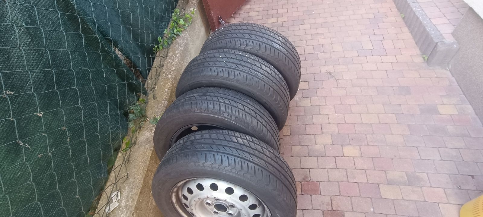 Opony,Kompletne koła 4szt VW 5*112 letnie