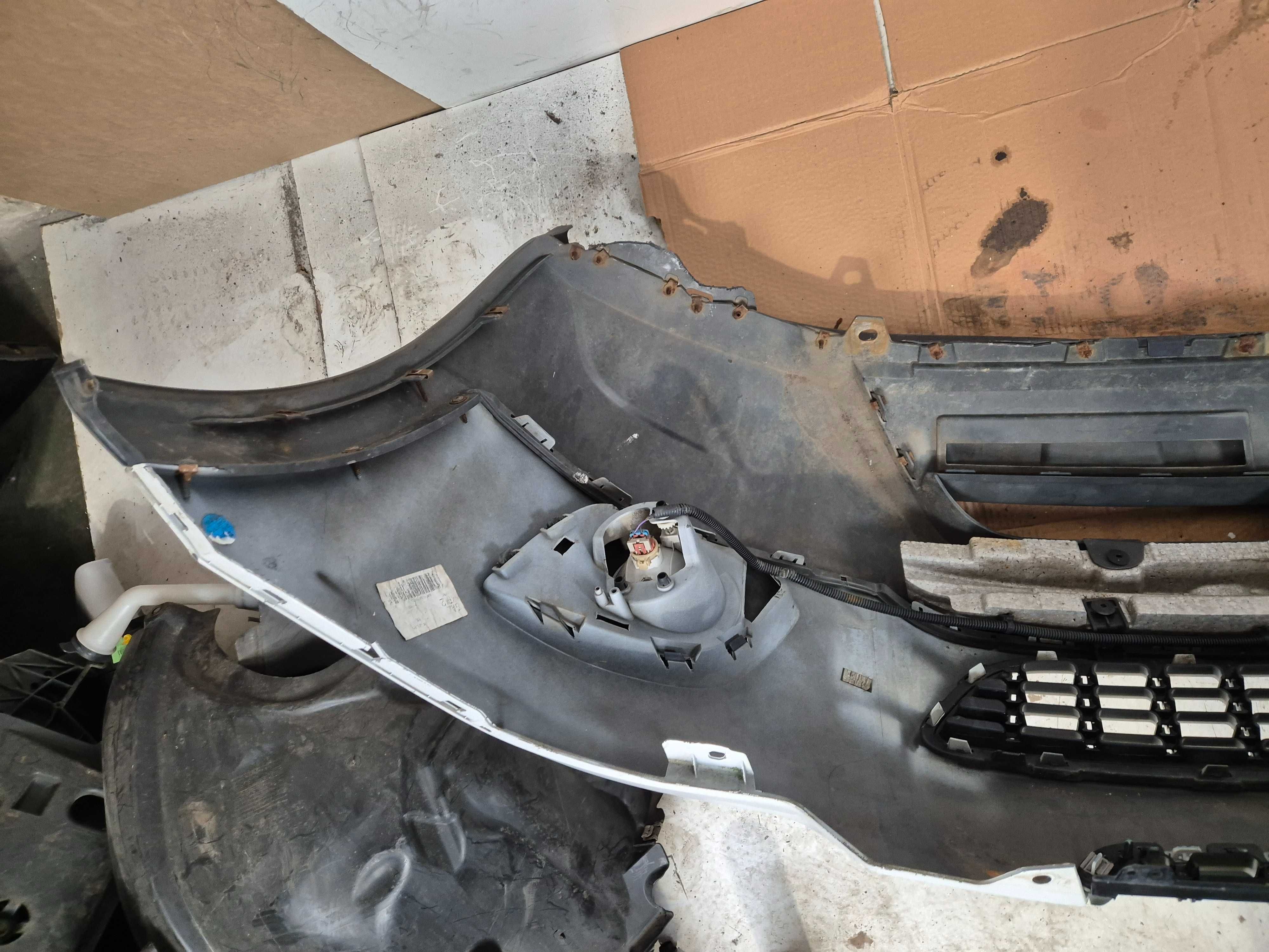 Opel Antara lift zderzak przedni przód.