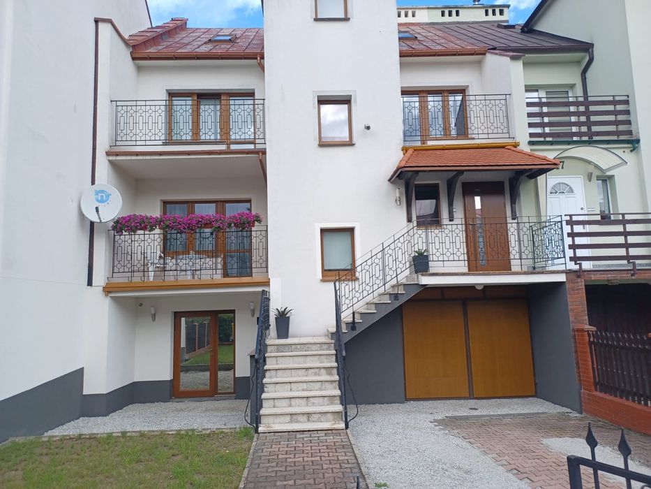 Sprzedam dom gotowy do zamieszkania i prowadzenia działalności